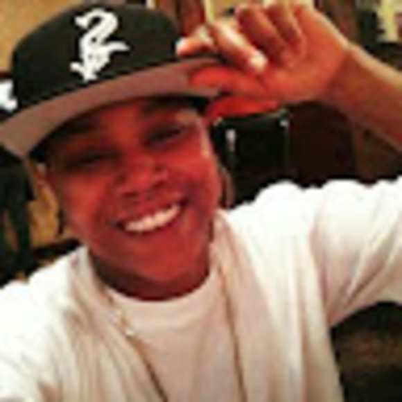 Meet your Posher, Dee - Picture 1 of 1